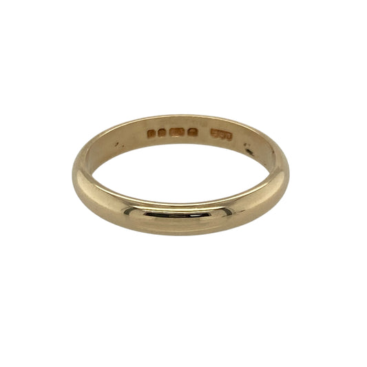 Bring classic simplicity and warm golden tone to your collection with this pre-owned 9ct yellow gold wedding band—an elegant piece offering timeless style and everyday comfort.

Design: This size M band features a smooth 3mm profile, creating a clean and traditional look perfect for daily wear.
Material: Made from 9-carat yellow gold, the polished finish enhances its soft, radiant glow.