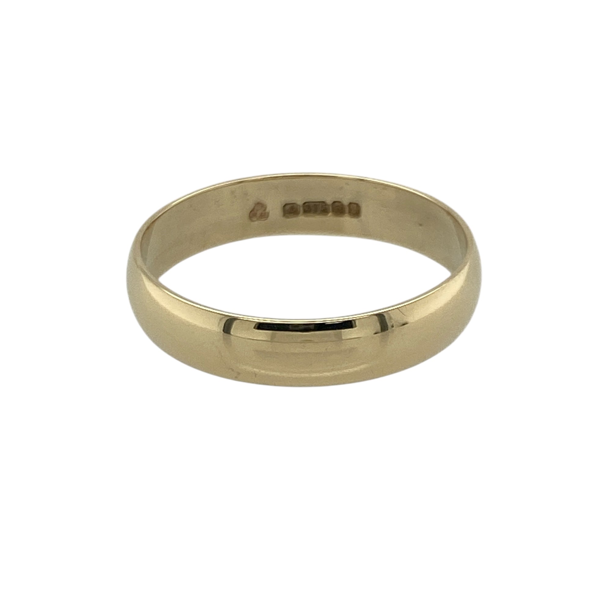 Bring classic elegance and warm golden tone to your collection with this pre-owned 9ct yellow gold wedding band—an enduring piece offering timeless simplicity and everyday comfort.

Design: This size O band features a smooth 4mm profile, giving it a slightly wider traditional look while maintaining a refined, understated style.
Material: Made from 9-carat yellow gold, the polished finish enhances its soft, radiant glow.