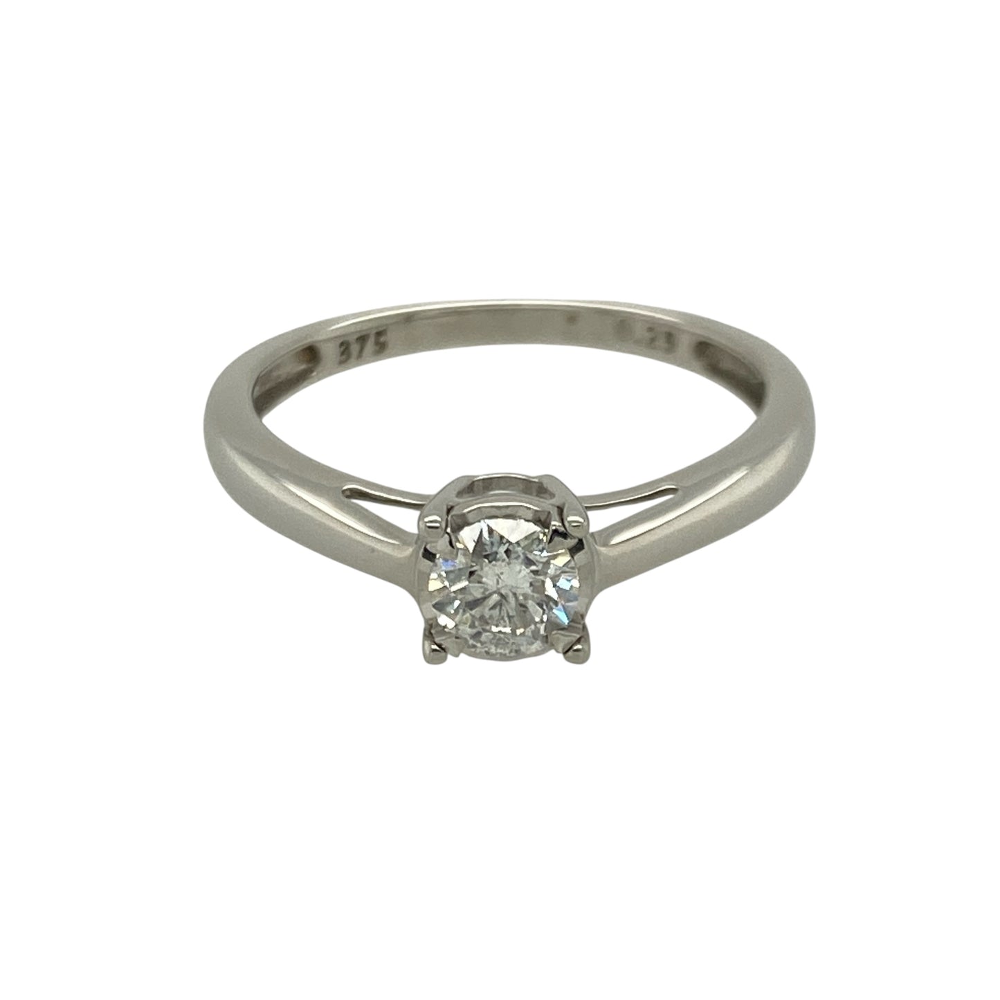 9ct White Gold & Diamond Illusion Set Solitaire Ring