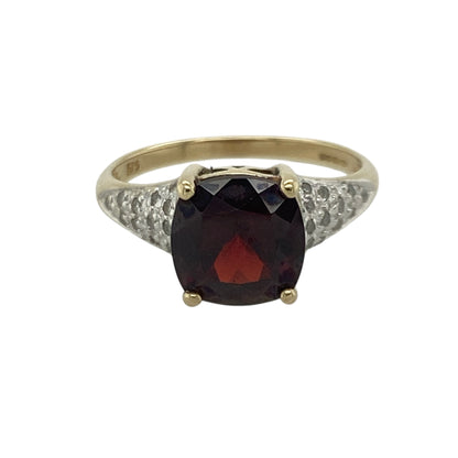 9ct Gold Diamond & Garnet Set Ring
