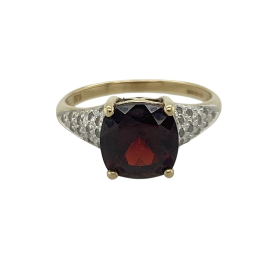 9ct Gold Diamond & Garnet Set Ring