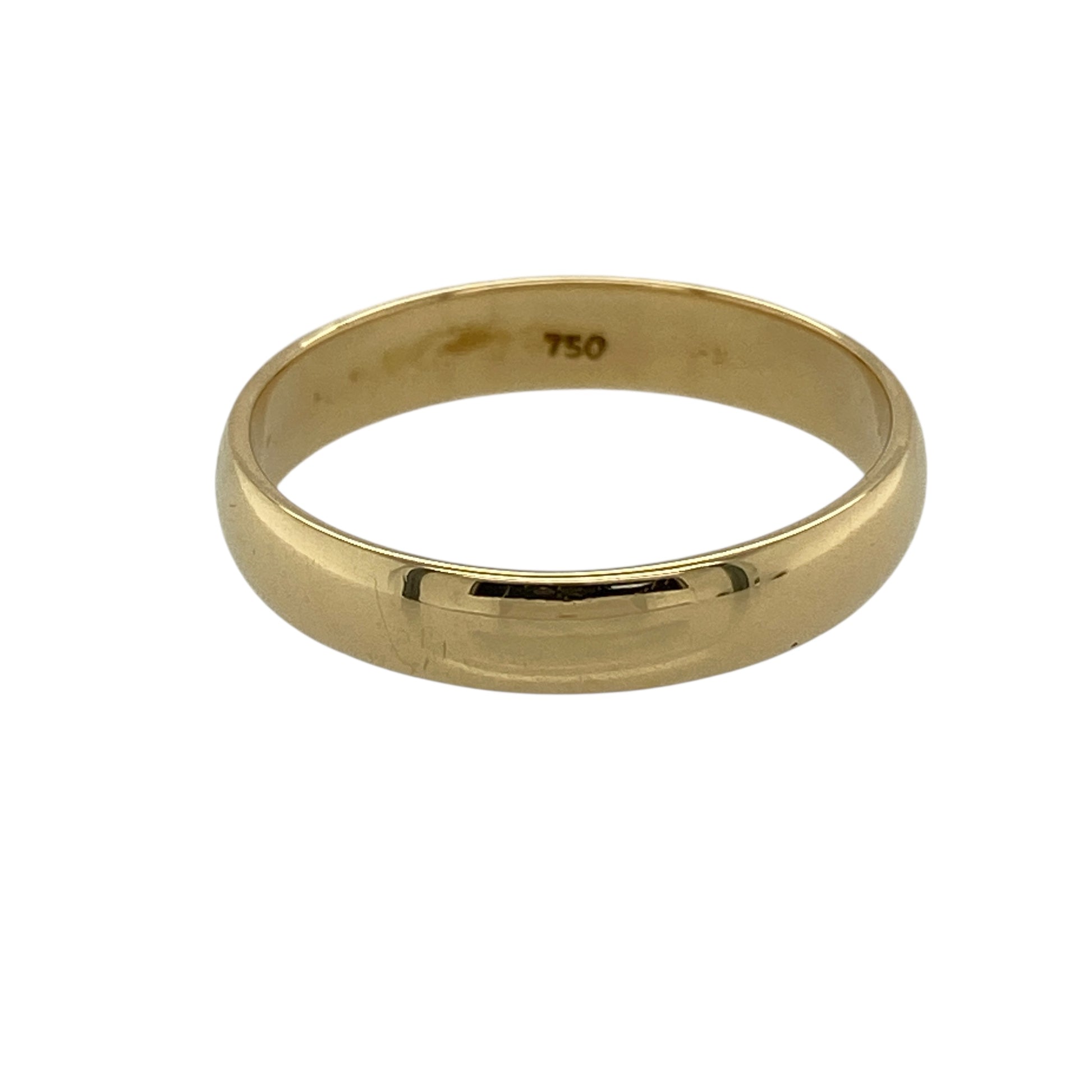Bring timeless style and enduring elegance to your jewellery collection with this pre-owned 18ct yellow gold 4mm wedding band ring, a classic design with refined presence.

Design: The ring features a smooth, plain band with a 4mm width, offering a clean and traditional look that suits everyday wear.
Material: Made from polished 18-carat yellow gold, the rich golden tone provides a luxurious and timeless finish.