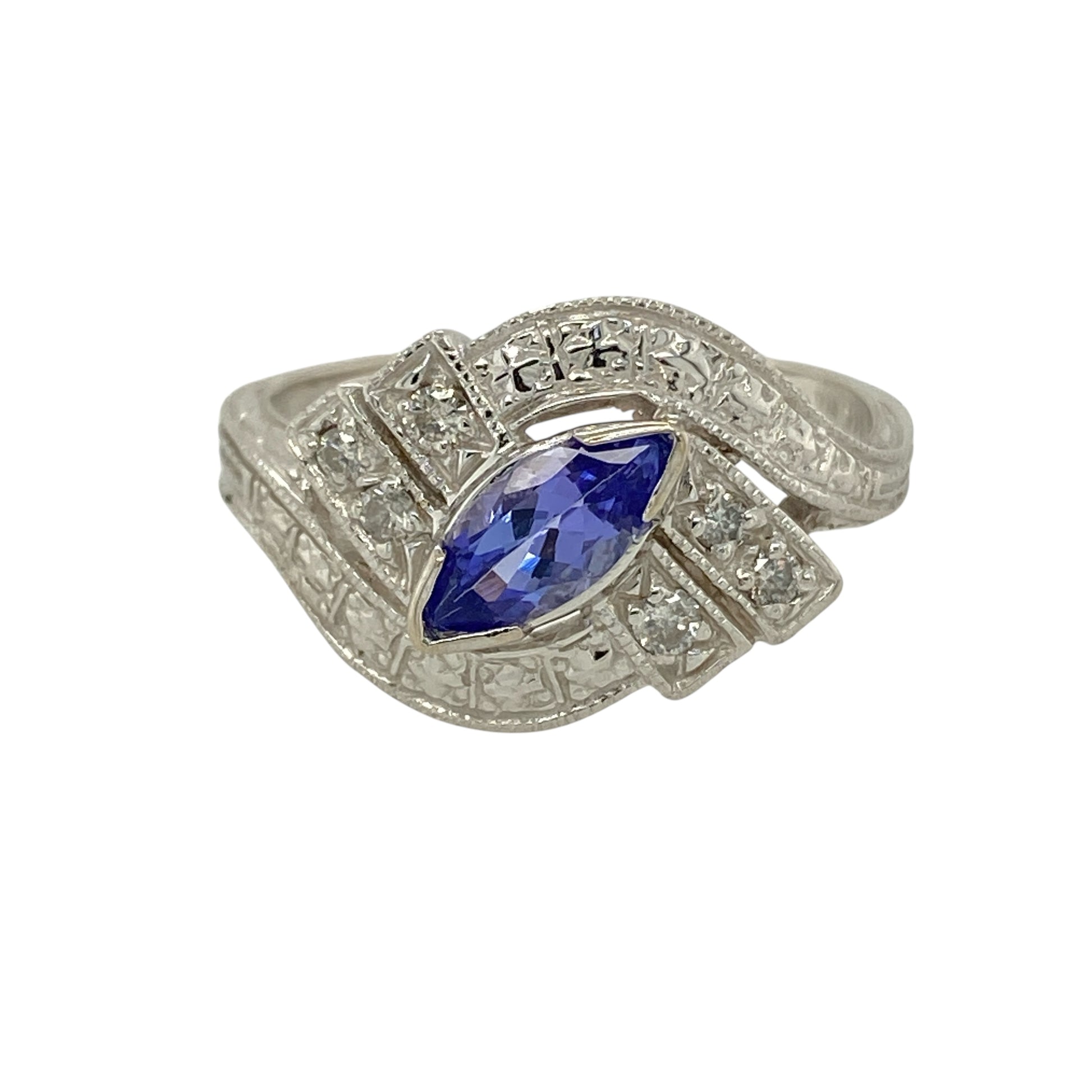 14ct White Gold Diamond & Tanzanite Set Ring