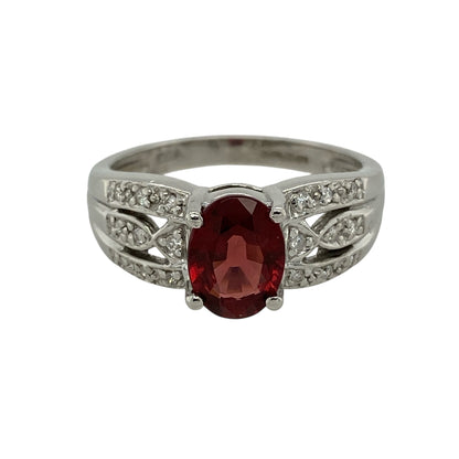 18ct White Gold Diamond & Garnet Set Ring