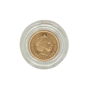 Celebrate a piece of British heritage with this 2001 22ct gold Half Sovereign, featuring Queen Elizabeth II on the obverse and the classic George and the Dragon design on the reverse—a timeless symbol of strength and tradition.

Coin Details: The obverse features the portrait of Queen Elizabeth II, finely detailed and struck to the Royal Mint’s high standards.
Reverse: Displays the iconic George and the Dragon design by Benedetto Pistrucci, a hallmark of British coinage since 1817.

