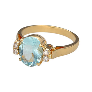 Preowned 18ct Yellow Gold Diamond & Aquamarine Set Ring in size N with the weight 5.20 grams. The aquamarine stone is 10mm by 8mm