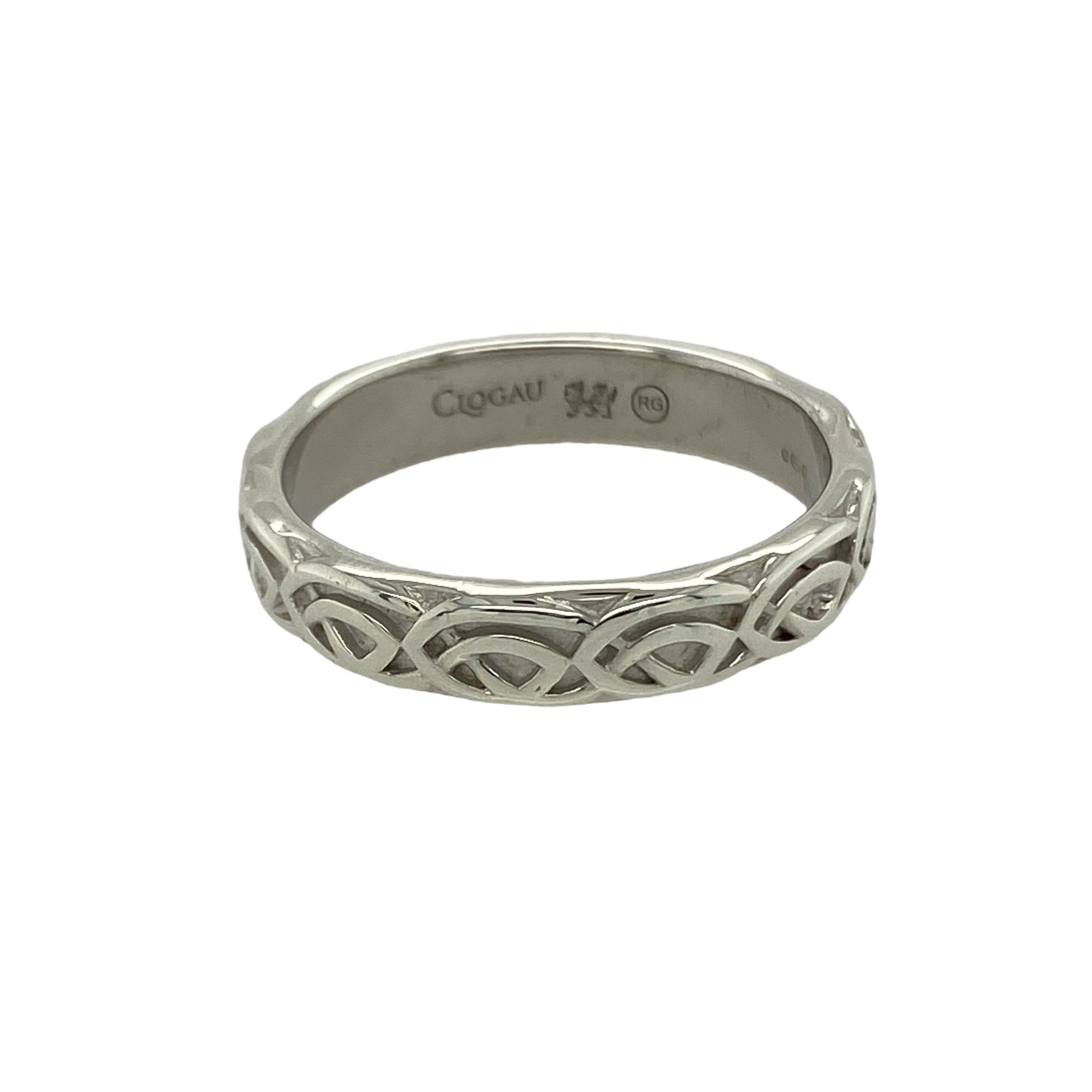 Bring timeless symbolism and elegant detail to your collection with this pre-owned Clogau Celtic Knot band ring in silver and 9ct rose gold, a meaningful design inspired by heritage and tradition.

Design: The ring features a 4mm wide band decorated with an intricate Celtic knot motif, highlighted with 9ct rose gold accents for a refined two-tone finish.
Material: Made from 925 sterling silver with 9-carat rose gold detail, the polished surface enhances the knotwork design and warm contrast.