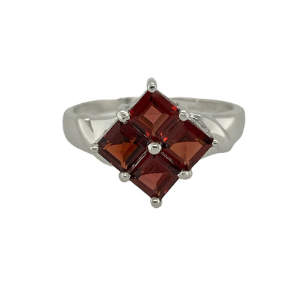 9ct White Gold & Mozambique Garnet Set Ring