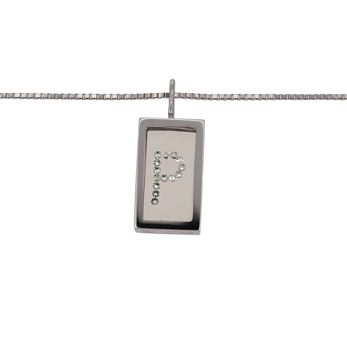 Add a personalised touch to your jewellery collection with this pre-owned 18ct white gold possible cubic zirconia/stone set initial ‘P’ pendant necklace, featuring a distinctive rectangular design presented on a classic 16-inch box chain.

Design: The pendant features the initial ‘P’ within a rectangular design, enhanced with cubic zirconia detailing for an eye-catching and personalised finish.