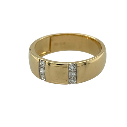 Bring refined sparkle and classic style to your jewellery collection with this pre-owned 18ct yellow gold diamond set three stripes band ring, offering a timeless design with subtle brilliance—perfect for everyday wear or elegant occasion styling.

Design: The ring features a distinctive three stripes band design, with the front measuring approximately 6mm in width, creating a balanced and stylish profile.