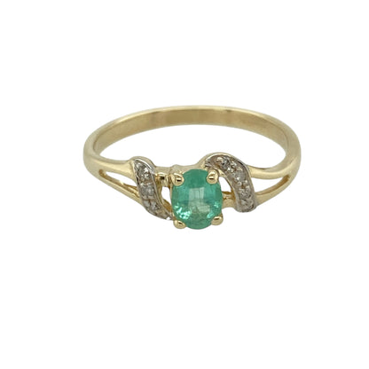 9ct Gold Diamond & Green Stone Set Twist Ring