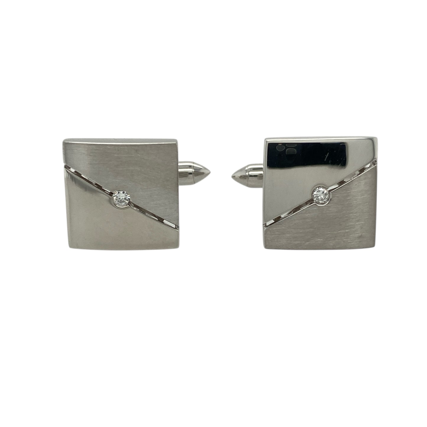 Add refined sophistication and understated sparkle to your formalwear with these pre-owned 9ct white gold and diamond set square cufflinks, offering a classic design with contemporary detail—perfect for special occasions or everyday elegance.

Design: The cufflinks feature a clean square shape with a brushed-effect finish, accented with diamond detailing that adds subtle brilliance without overpowering the minimalist style.