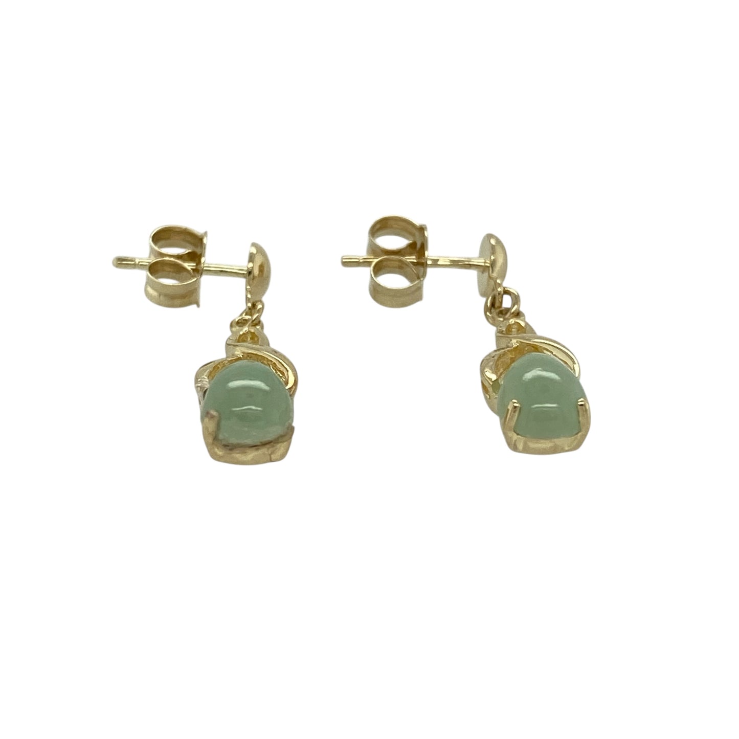 Add soft colour and elegant movement to your jewellery collection with this pre-owned 9ct yellow gold and jade set drop earrings, offering a timeless design with natural beauty—perfect for everyday wear or special occasions.

Design: The earrings feature classic drop styling set with oval jade stones, each measuring approximately 7mm by 5mm, creating a refined and graceful silhouette.