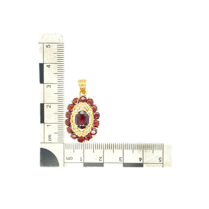 18ct Gold & Garnet Set Oval Cluster Pendant