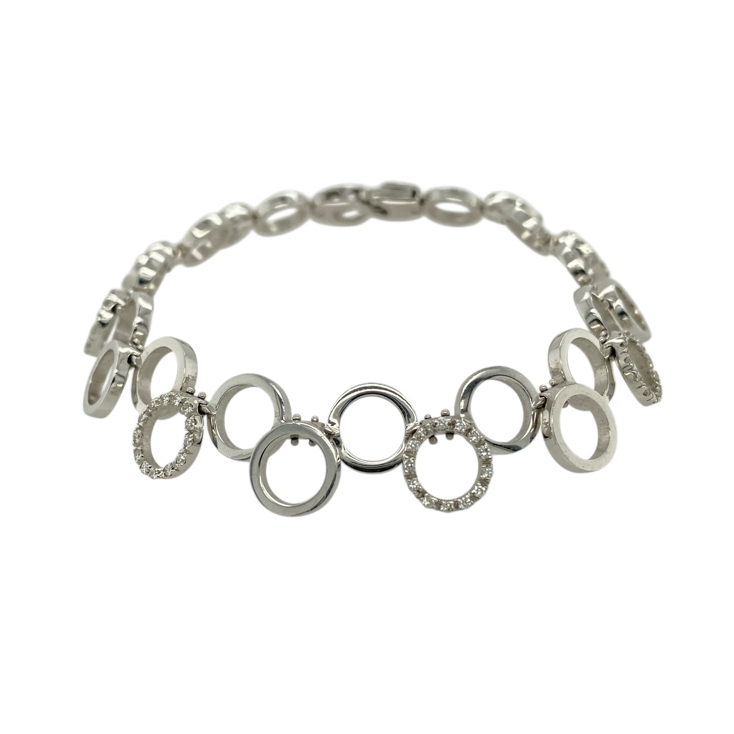 18ct White Gold & Diamond Set Circle 7.25" Bracelet