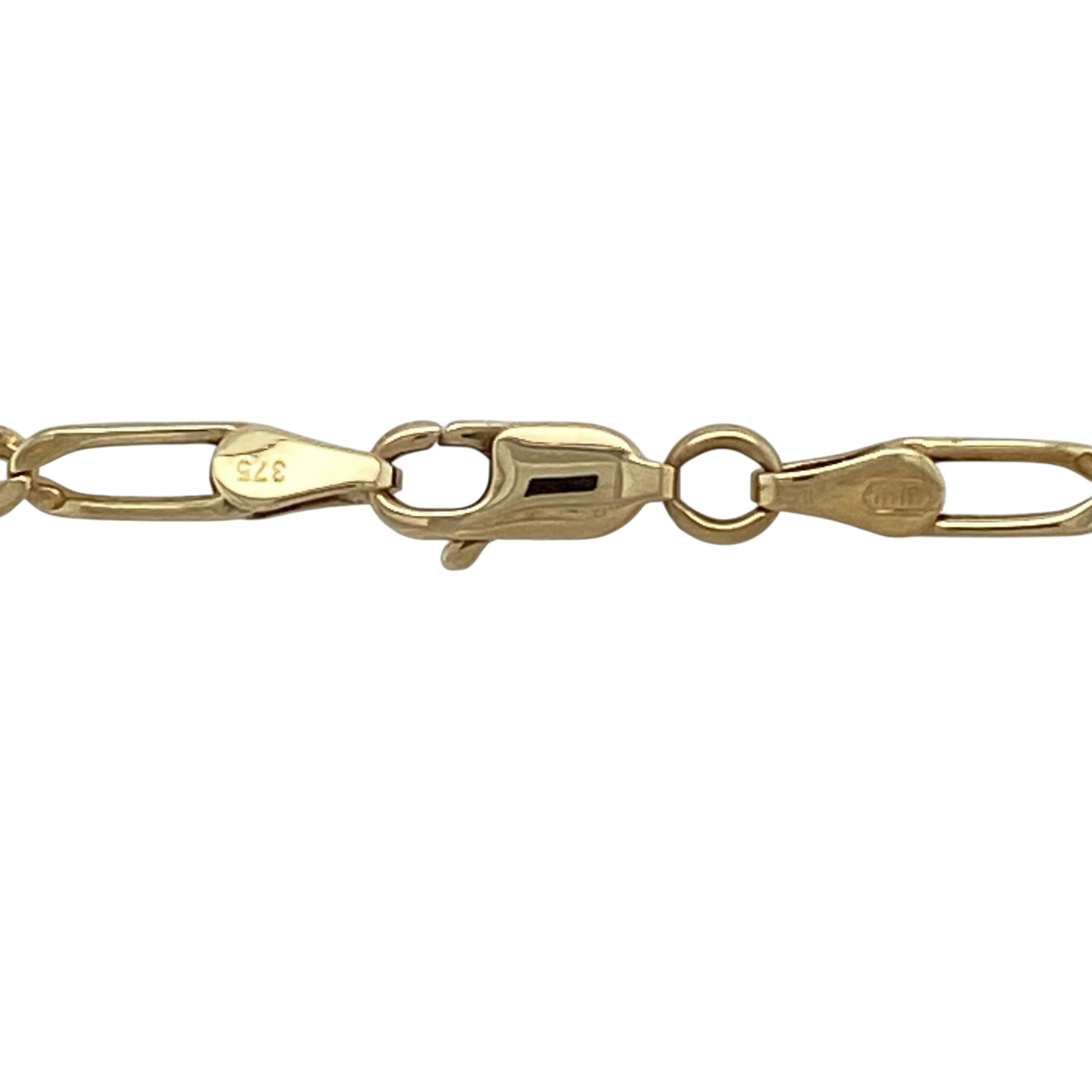 Add classic style and timeless appeal to your jewellery collection with this pre-owned 9ct yellow gold Figaro chain, offering a versatile design with a refined profile.

Design: This chain features the traditional Figaro link pattern, combining shorter and longer links for a distinctive and recognisable look. The links measure approximately 3mm in width, giving the chain a balanced and elegant appearance.