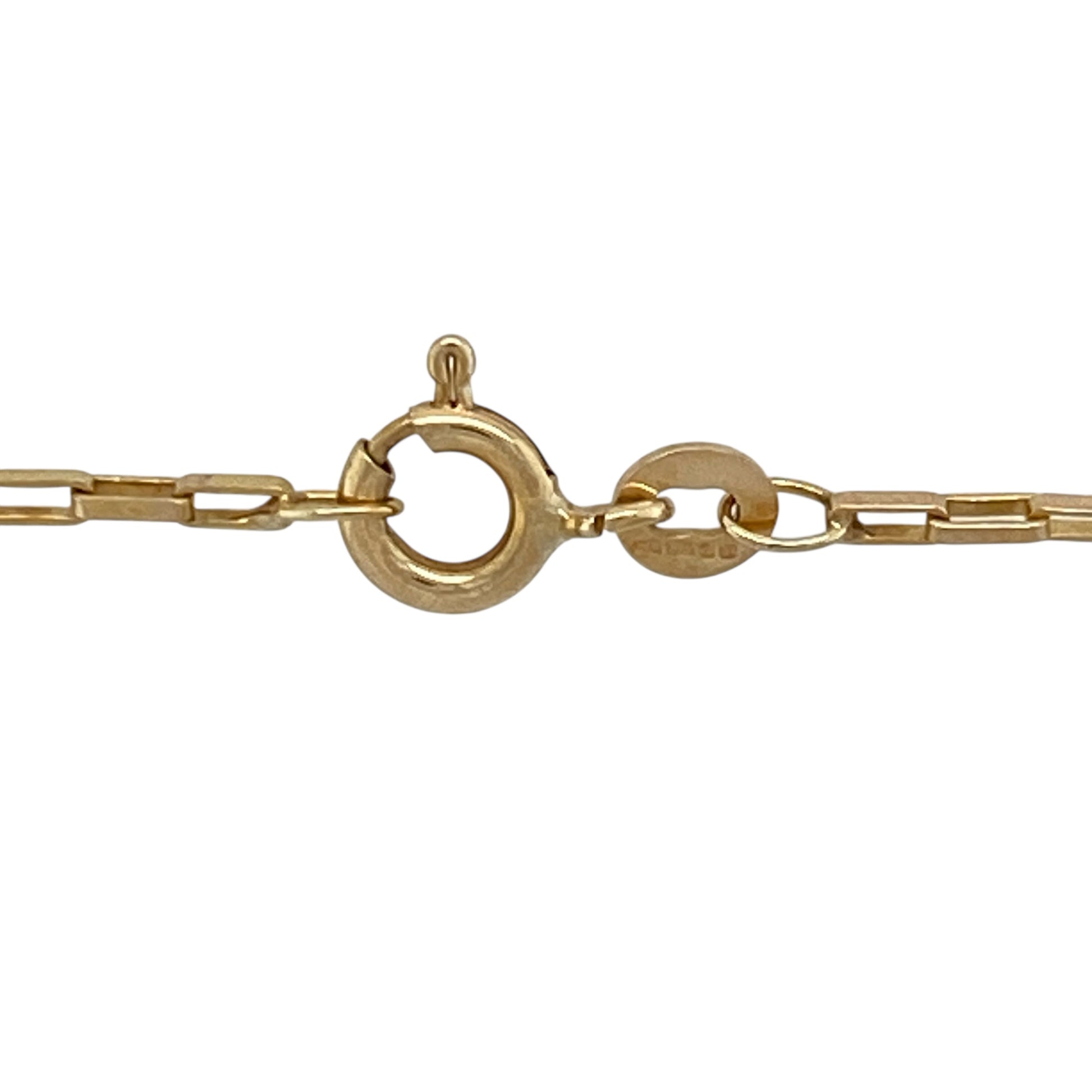 Add sleek simplicity and everyday versatility to your jewellery collection with this pre-owned 9ct yellow gold long box chain, offering a refined and timeless design.

Design: This chain features a classic box link pattern, creating a smooth and structured look with subtle light reflection. The links measure approximately 1.5mm in width, giving the chain a slim yet defined profile.