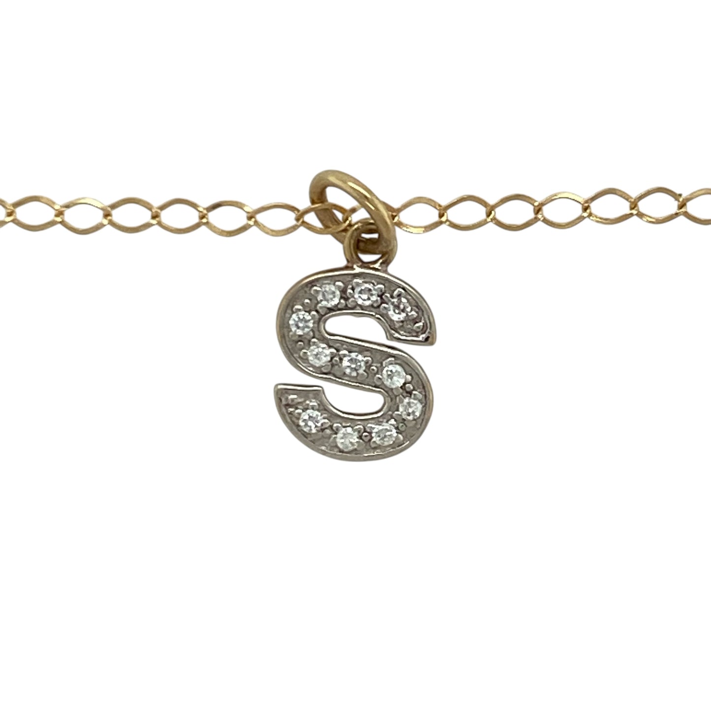 Add a personalised touch to your jewellery collection with this pre-owned 9ct yellow and white gold cubic zirconia set initial “S” pendant necklace. A meaningful and stylish piece perfect for everyday wear or gifting.

Design: The pendant is shaped as the letter “S” and measures approximately 1.7cm in length including the bail. Sparkling cubic zirconia stones are set within the design, adding eye-catching brilliance while maintaining a refined and elegant profile.