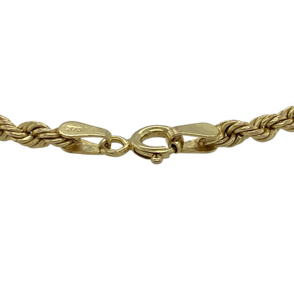 Add timeless texture to your jewellery collection with this pre-owned 9ct yellow gold 7" rope bracelet, offering classic styling with subtle dimension. A versatile piece perfect for everyday wear or layering.

Design: The bracelet measures approximately 3mm in width and features a traditional rope link pattern, creating a twisted, light-catching effect around the wrist. The detailed design adds depth while maintaining a refined and elegant profile.