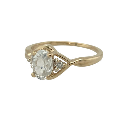 Add classic sparkle to your jewellery collection with this pre-owned 9ct yellow gold cubic zirconia set ring, offering timeless elegance with a balanced three-stone design. A versatile piece perfect for everyday wear or special occasions.

Design: The ring features a central oval-cut cubic zirconia measuring approximately 7mm by 5mm, creating a bright and eye-catching focal point.