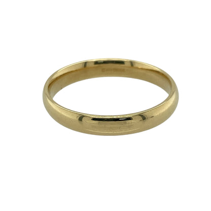Celebrate timeless commitment with this pre-owned 18ct yellow gold 3mm wedding band ring, a classic and elegant choice ideal for everyday wear or marking a special occasion.

Design: This ring features a traditional 3mm wide band with a smooth, polished finish, offering a clean and understated profile. The slim width provides a refined look that sits comfortably alongside an engagement ring or worn alone.