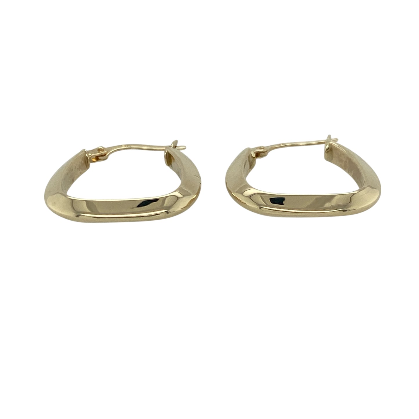 Add a stylish twist to a classic look with these pre-owned 9ct yellow gold plain handbag style creole earrings, a versatile and elegant choice for everyday wear.

Design: These earrings feature a smooth, plain finish in a distinctive handbag-style creole shape, offering a modern variation on traditional hoop earrings. The softly curved silhouette creates a flattering and feminine look.
Material: Made from 9-carat yellow gold, the warm polished tone enhances the clean, sculpted lines of the design.