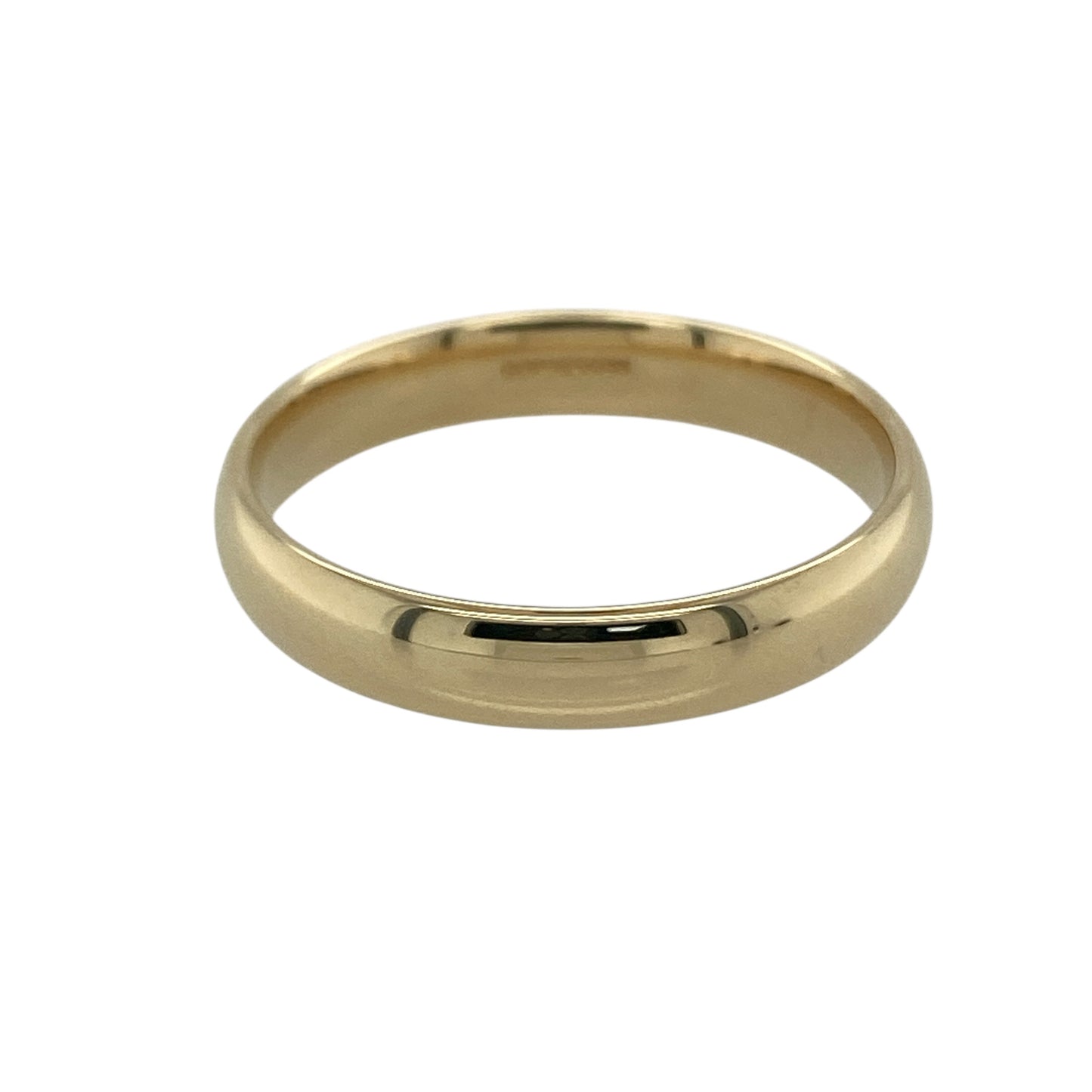 Celebrate timeless style with this pre-owned 9ct yellow gold 4mm wedding band ring, a classic and versatile choice ideal for everyday wear or marking a special occasion.

Design: This ring features a traditional 4mm wide band with a smooth, polished finish, offering a balanced and substantial profile on the finger. The medium width provides noticeable presence while maintaining a clean and understated look.