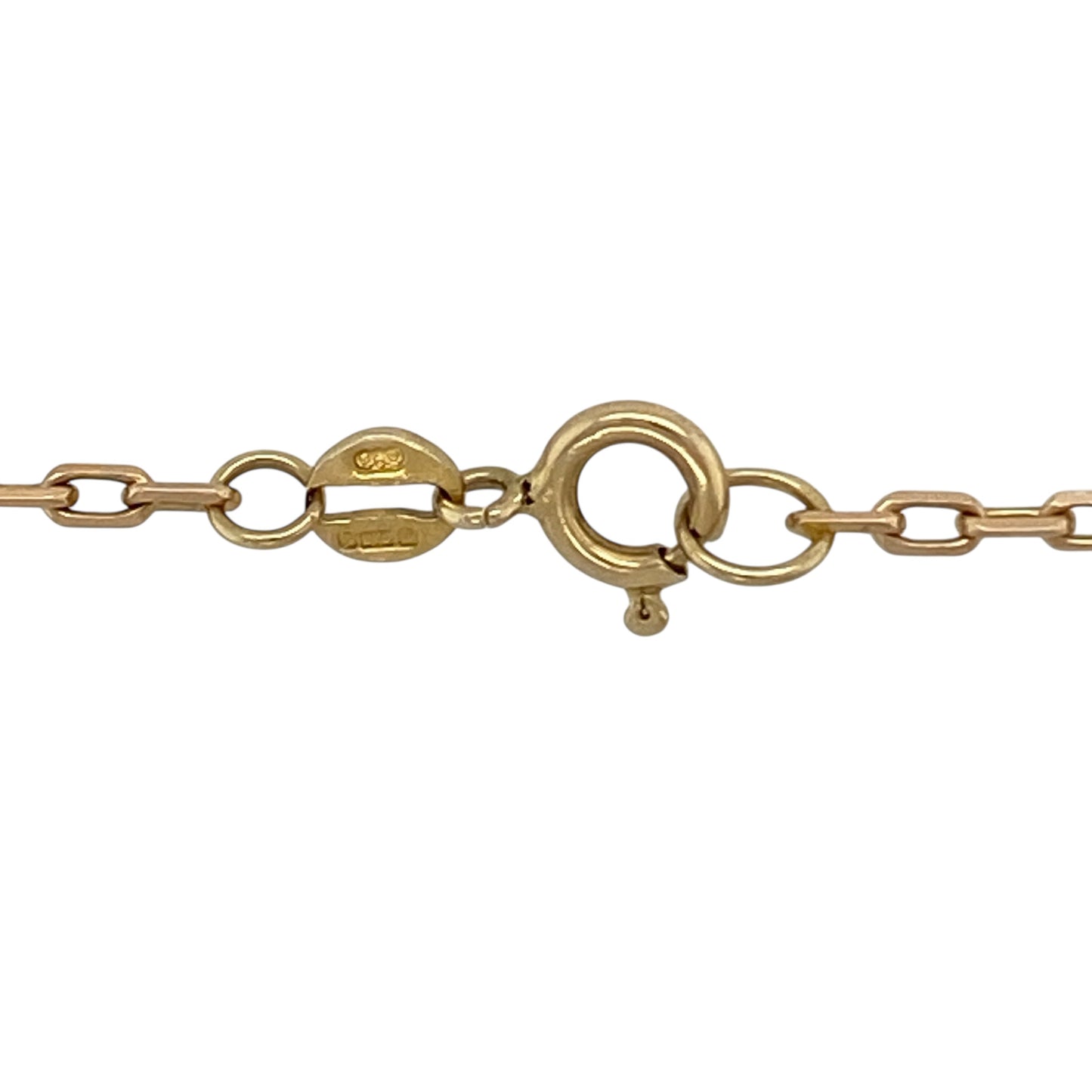 Add subtle sparkle to your jewellery collection with this pre-owned 9ct yellow gold 24" faceted belcher chain, a timeless and versatile piece perfect for everyday wear or layering.

Design: This chain features classic belcher links measuring approximately 2mm in width, enhanced with a faceted finish to create extra light reflection. The cut surfaces add shimmer while maintaining the traditional rounded link profile.