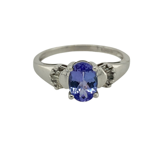 9ct White Gold Diamond & Tanzanite Set Ring