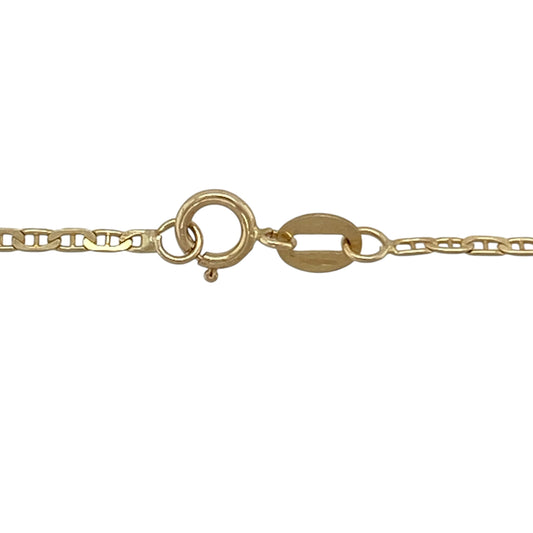Add delicate simplicity to your jewellery collection with this pre-owned 9ct yellow gold 18" anchor chain—an elegant and versatile piece perfect for everyday wear.

Design: The chain features classic anchor links measuring approximately 1mm wide, creating a fine and uniform profile. The traditional oval link style offers a timeless look that pairs effortlessly with a variety of pendants.
