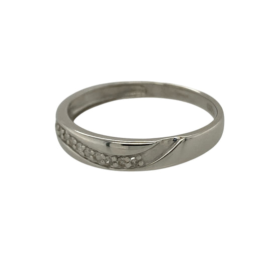 Add graceful sparkle to your jewellery collection with this pre-owned 9ct white gold diamond wave band ring, featuring a flowing design that combines elegance with subtle brilliance—perfect for everyday wear or as a stylish stacking ring.

Design: The front of the band measures approximately 4mm wide and features a gentle wave pattern across the surface, accented with sparkling diamonds.