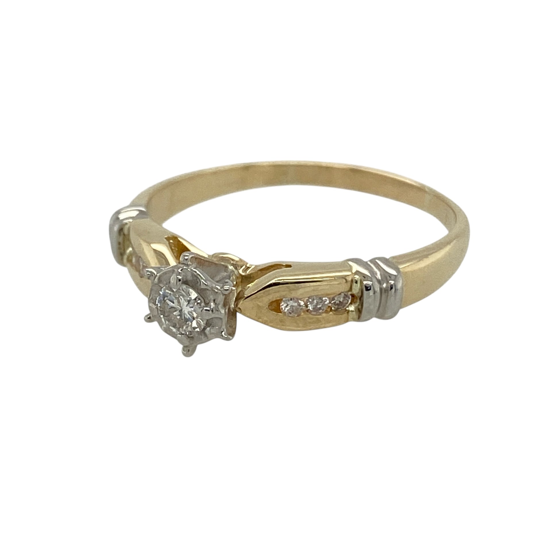 Add classic sparkle to your jewellery collection with this pre-owned 10ct yellow gold diamond illusion set solitaire ring, featuring a timeless design that enhances the brilliance of the centre stone—perfect for everyday elegance or as a meaningful gift.

Design: The ring showcases a single diamond at the centre in an illusion style setting, designed to enhance the appearance and sparkle of the stone. The diamond has an approximate weight of 0.11ct, creating a delicate yet eye-catching focal point.