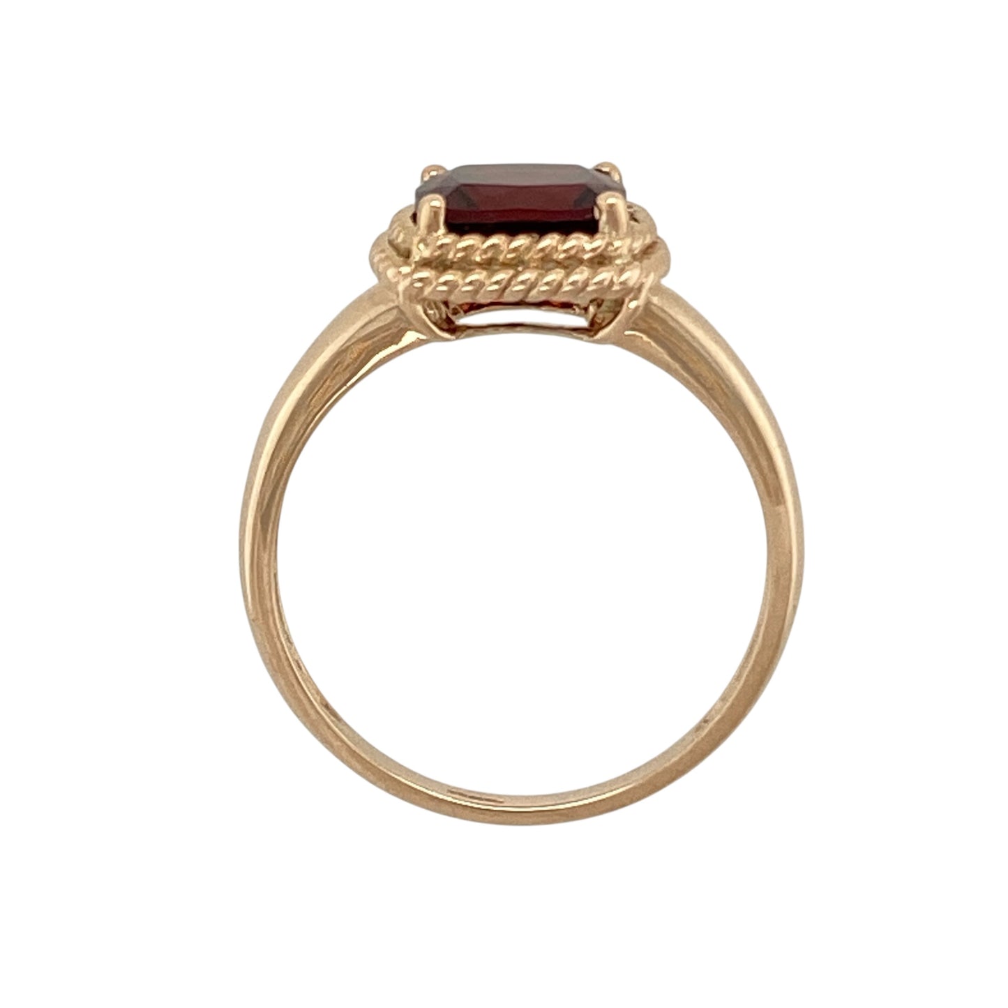 9ct Gold & Garnet Set Solitaire Ring