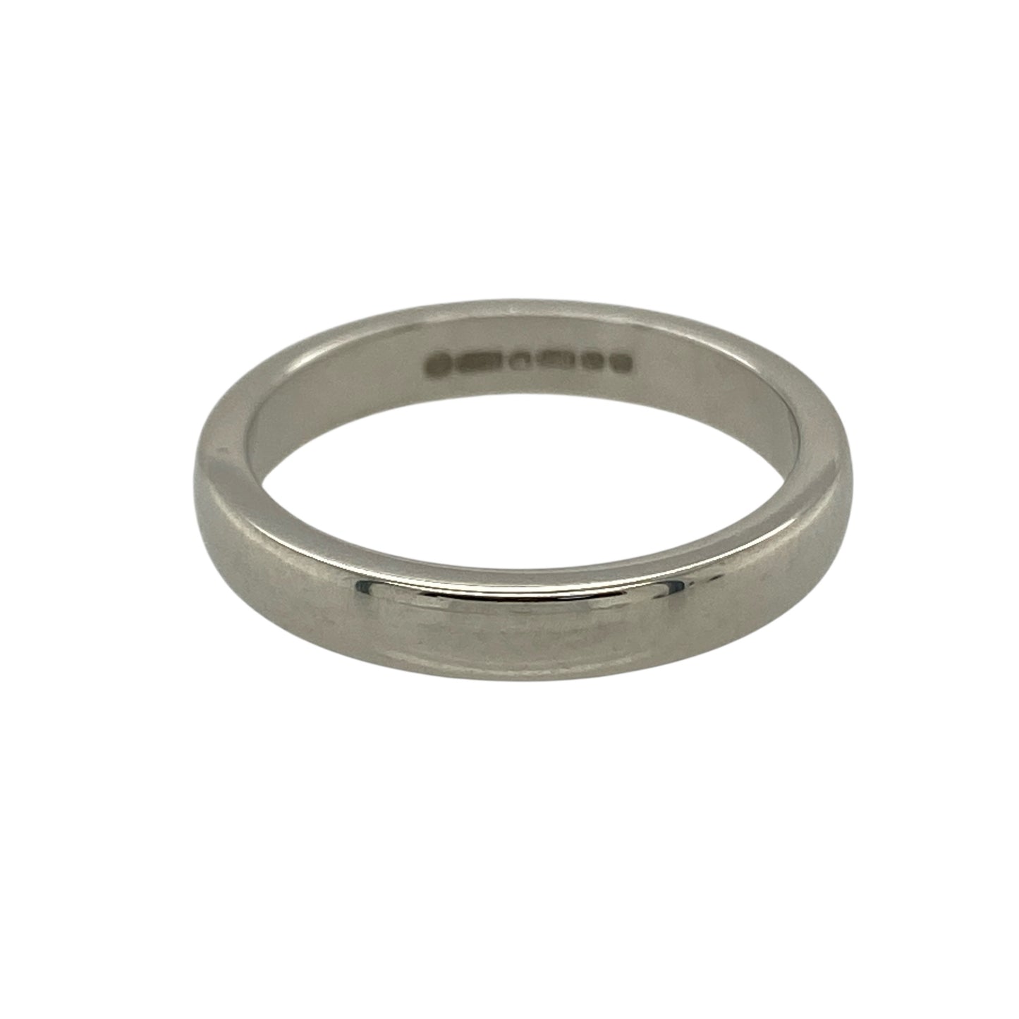 Celebrate timeless elegance with this pre-owned 18ct white gold wedding band ring, featuring a classic and refined design—perfect as a traditional wedding ring or sophisticated everyday band.

Design: The ring features a clean and traditional band profile measuring approximately 3mm wide, offering a slim and elegant look that suits both modern and classic styles.
