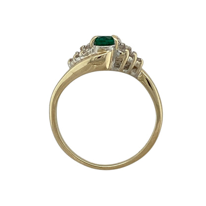 9ct Gold Green Stone & Cubic Zirconia Set Ring