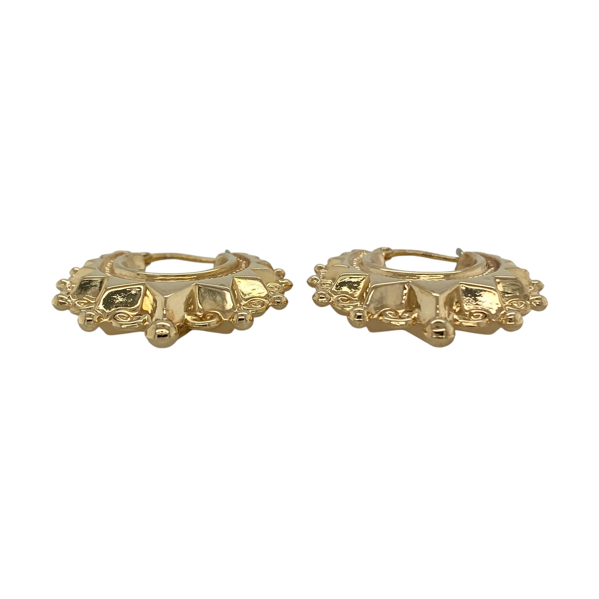 Add vintage-inspired elegance to your jewellery collection with these pre-owned 9ct yellow gold Victorian style fancy creole hoop earrings, featuring intricate detailing and classic gold styling—perfect for special occasions or stylish everyday wear.

Design: The earrings showcase an ornate Victorian style design with decorative patterns across the creole hoops, creating a distinctive and eye-catching look. The intricate detailing gives the earrings a beautiful antique-inspired appearance.