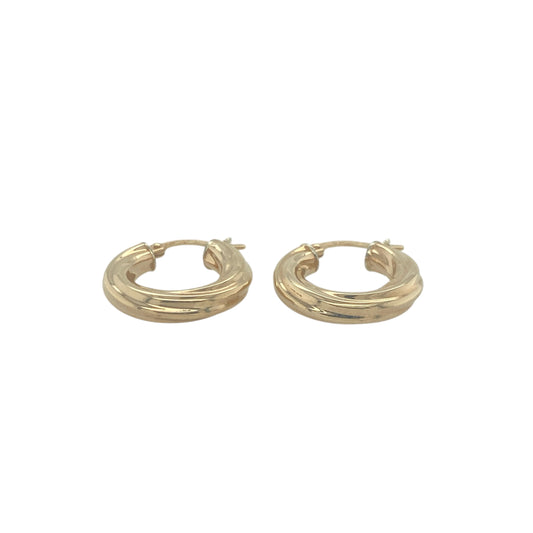 Add a touch of classic style with a modern twist to your jewellery collection with these pre-owned 9ct yellow gold twist hoop creole earrings, featuring a timeless design with subtle texture—perfect for everyday wear or effortless styling.

Design: The earrings feature a traditional hoop creole style with an elegant twisted design, adding depth and visual interest while maintaining a sleek and versatile look.
