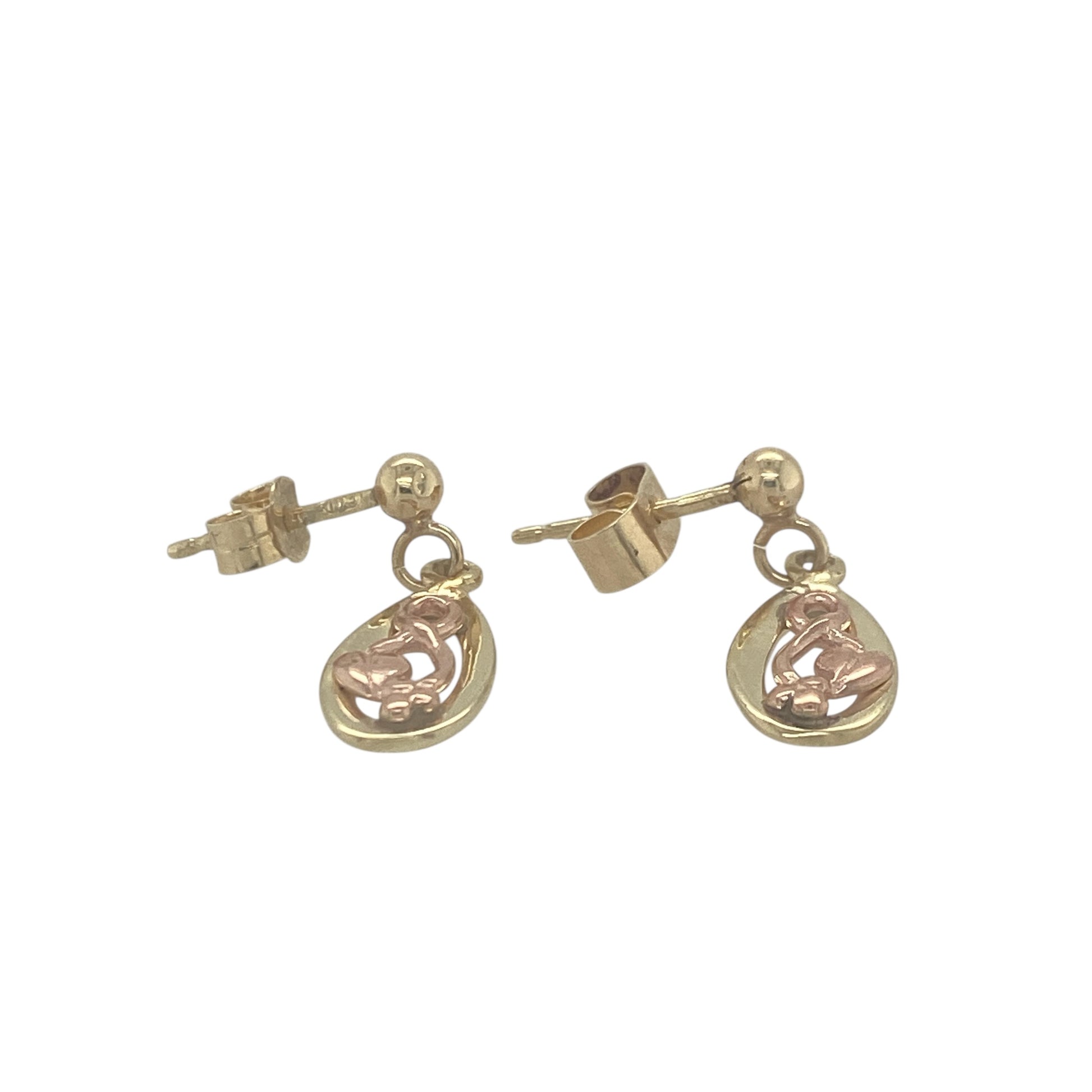 9ct Welsh Gold Tree of Life Drop Earrings


Celebrate heritage and natural beauty with these pre-owned 9ct yellow and rose Welsh gold Tree of Life drop earrings—lightweight, symbolic, and rich in cultural significance.

Design: Each earring features the iconic Tree of Life motif, representing growth, strength, and continuity. The design blends yellow and rose gold for a warm, elegant contrast.
