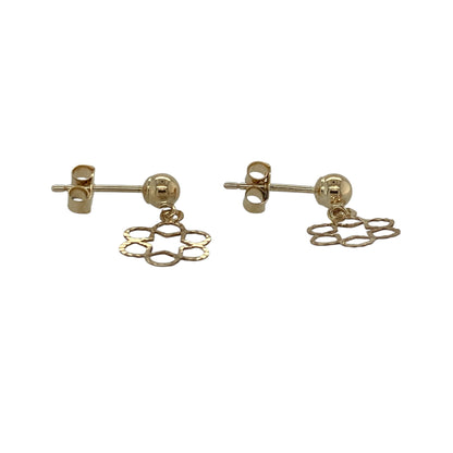 Add a delicate and feminine touch to your jewellery collection with these pre-owned 9ct yellow gold patterned flower style drop earrings, offering graceful movement and subtle detail—perfect for everyday wear or special occasions.

Design: The earrings feature a charming flower-inspired design with a patterned finish, leading into a gentle drop that adds elegance and movement.