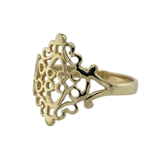 Add a delicate and elegant piece to your jewellery collection with this pre-owned 9ct yellow gold open filigree style design ring, combining intricate detail with a timeless look—perfect for everyday wear or special occasions.

Design: The ring features an open filigree style design across the front, creating an airy and decorative appearance with flowing, intricate patterns.
Material: Made from 9-carat yellow gold, it has a polished finish that enhances its warm tone and highlights the fine detailing.