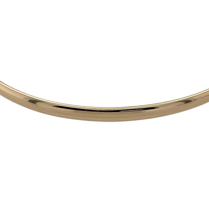 Add a timeless and versatile piece to your jewellery collection with this pre-owned 9ct yellow gold solid plain bangle, offering classic simplicity with a slightly bolder profile—perfect for everyday wear or stacking.

Design: The bangle features a smooth, rounded profile with a plain polished finish, creating a clean and elegant look.
Material: Made from 9-carat yellow gold, it has a polished surface that enhances its warm tone and timeless appeal.