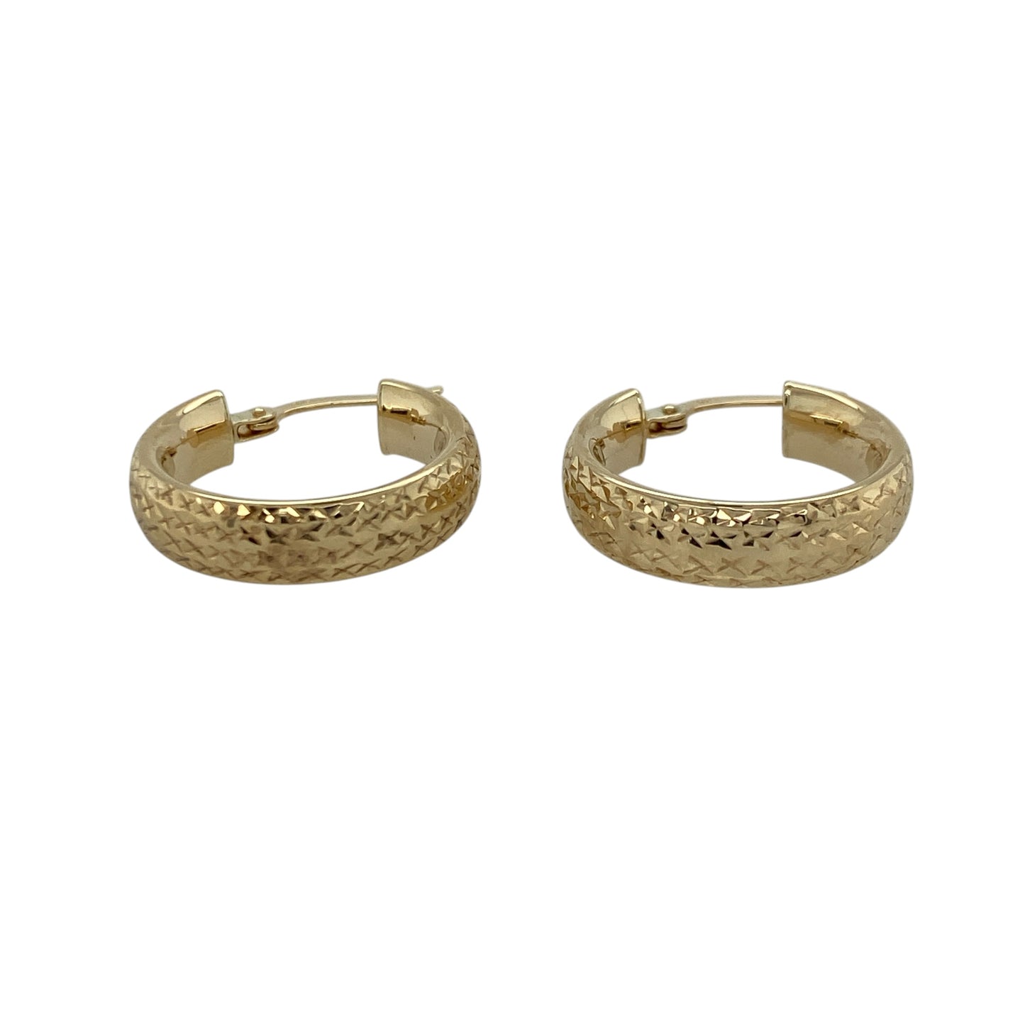 Add a touch of texture and classic style to your jewellery collection with these pre-owned 9ct yellow gold textured hoop creole earrings, offering a timeless look with added detail—perfect for everyday wear or elevating your outfit.

Design: The earrings feature a traditional hoop creole shape with a textured finish, creating subtle sparkle and visual interest as they catch the light.
