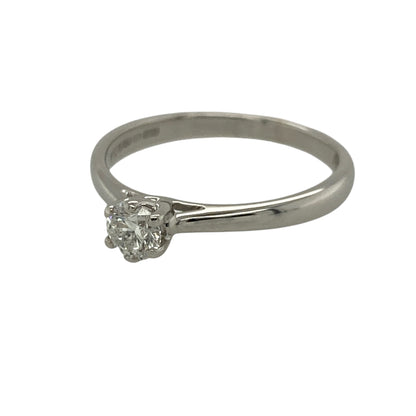 Add a timeless and elegant piece to your jewellery collection with this pre-owned 18ct white gold diamond set solitaire ring, combining classic design with refined sparkle—perfect for special occasions or everyday sophistication.

Design: The ring features a traditional solitaire design, showcasing a single brilliant cut diamond as the focal point for a clean and elegant look.
