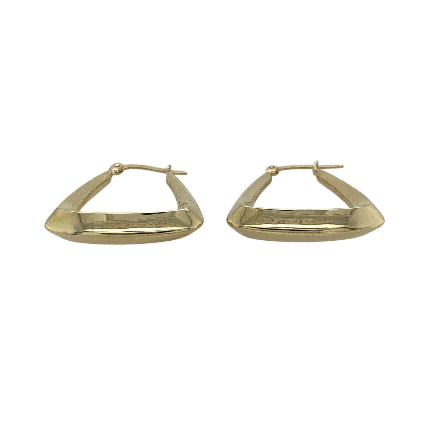 Add a unique and playful touch to your jewellery collection with these pre-owned 9ct yellow gold handbag creole earrings, combining novelty design with classic style—perfect for everyday wear or adding character to your look.

Design: The earrings feature a handbag-inspired creole design, creating a fun and distinctive look that stands out while maintaining a wearable shape.
Material: Made from 9-carat yellow gold, they have a polished finish that enhances their warm tone and smooth appearance.