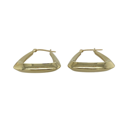 Add a unique and playful touch to your jewellery collection with these pre-owned 9ct yellow gold handbag creole earrings, combining novelty design with classic style—perfect for everyday wear or adding character to your look.

Design: The earrings feature a handbag-inspired creole design, creating a fun and distinctive look that stands out while maintaining a wearable shape.
Material: Made from 9-carat yellow gold, they have a polished finish that enhances their warm tone and smooth appearance.