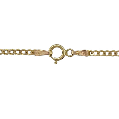Add a classic and versatile piece to your jewellery collection with this pre-owned 9ct yellow gold 18" curb chain, offering timeless style with a refined profile—perfect for everyday wear or pairing with a pendant.

Design: The chain features a traditional curb link design with smooth, interlocking links, creating a clean and enduring look.
Material: Made from 9-carat yellow gold, it has a polished finish that enhances its warm tone and classic appeal.