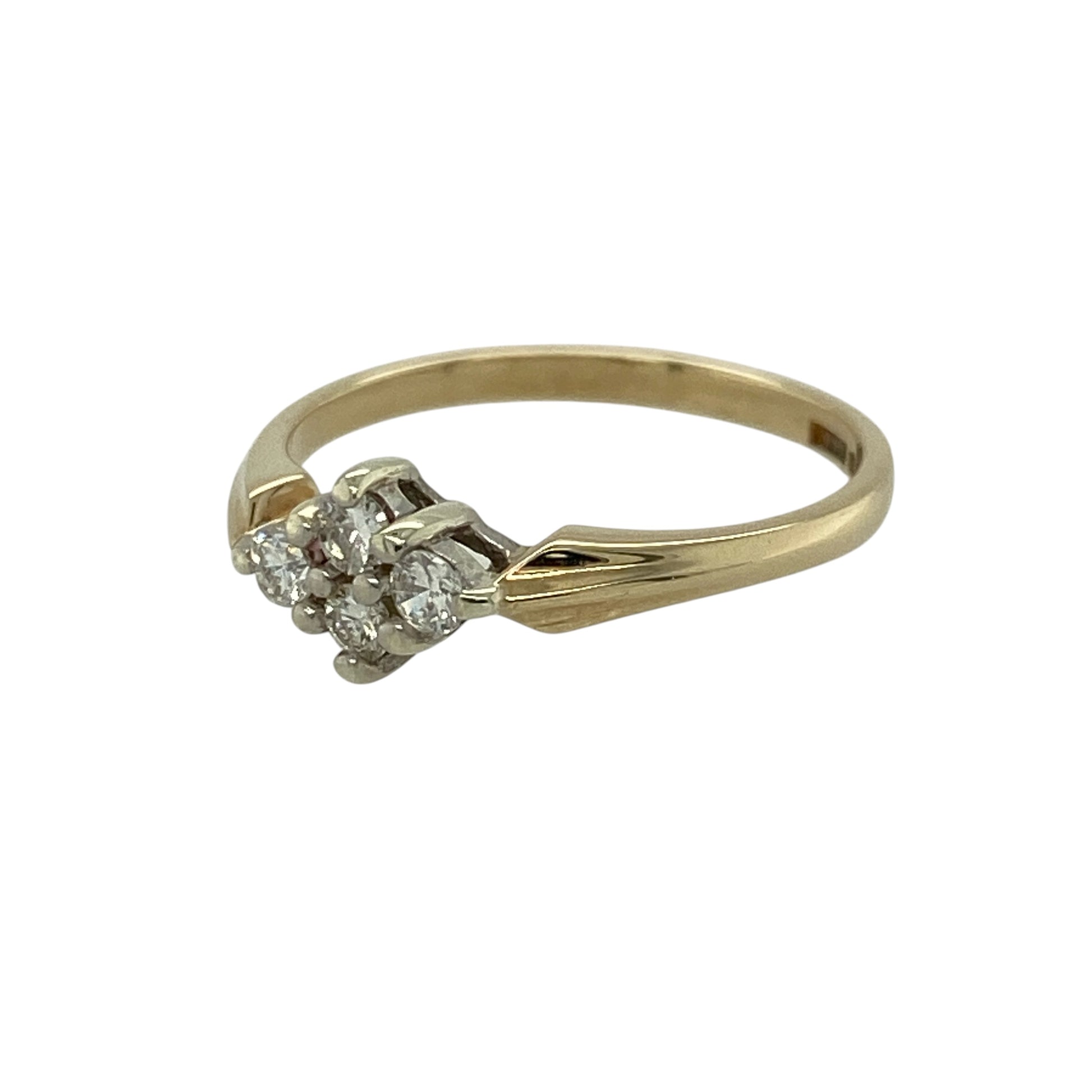 Add timeless sparkle to your jewellery collection with this pre-owned 9ct yellow gold diamond set cluster ring—an elegant and eye-catching piece perfect for everyday wear or special occasions.

Design: This cluster ring features four brilliant-cut diamonds arranged to create a radiant and balanced focal point, offering the appearance of a larger centre with a classic and refined finish.