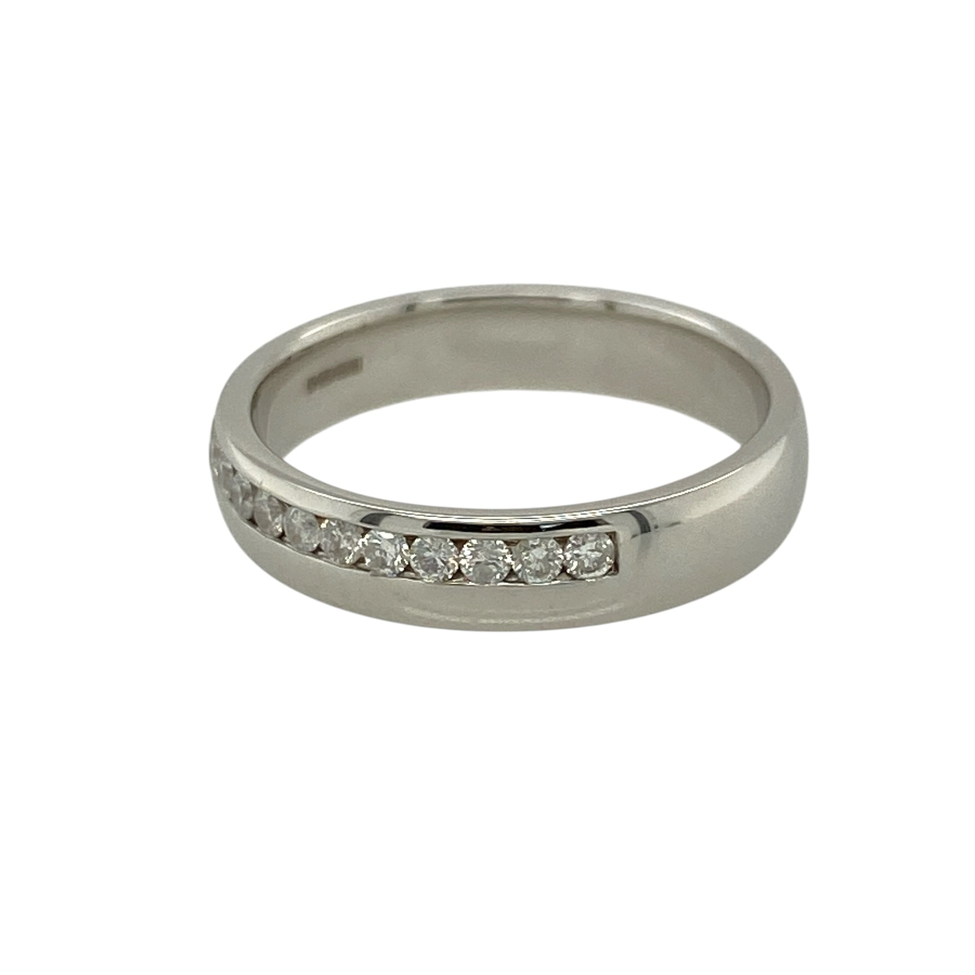 Add refined sparkle to your jewellery collection with this pre-owned 18ct white gold diamond set band ring—an elegant and timeless piece perfect for everyday wear or special occasions.

Design: This band ring features a sleek 4mm wide profile, set with sparkling diamonds that create a clean and sophisticated look across the finger.
Material: Made from 18-carat white gold, the polished finish enhances the brilliance of the diamonds while giving the ring a modern and luxurious appeal.