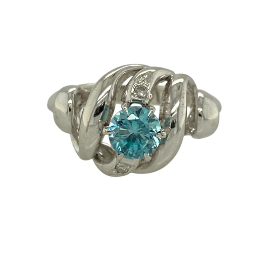 18ct White Gold Diamond & Blue Topaz Set Ring
