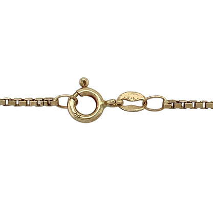 Add a sleek and versatile piece to your jewellery collection with this pre-owned 9ct yellow gold box chain—an elegant and practical choice perfect for everyday wear.

Design: This 18" chain features a fine box link design, with square-shaped links creating a smooth and structured look. The 1mm width offers a delicate and understated appearance.
Material: Made from 9-carat yellow gold, the polished finish enhances the rich golden tone while adding a subtle, elegant shine.